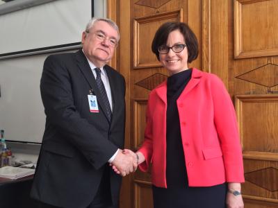 From left to right: Mr László BARANYAY, EIB Vice President, and Mrs. Malgorzata Kuczewska-Laska, Member of PLK Management Board.