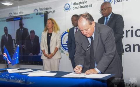 Global Gateway : l’Équipe Europe renforce son soutien au secteur numérique, aux infrastructures portuaires et aux énergies renouvelables de Cabo Verde