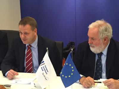 From left to right: Mr Jan Vapaavuori, EIB Vice-President responsible for operations in Sweden and Miguel Arias Cañete, European Commissioner for Energy and Climate Action.