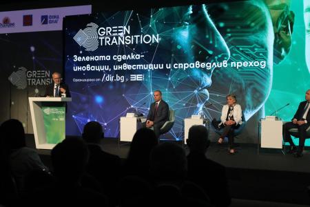 EIB President Hoyer pledges support for Bulgarian economy, meets President Radev and Prime Minister Petkov