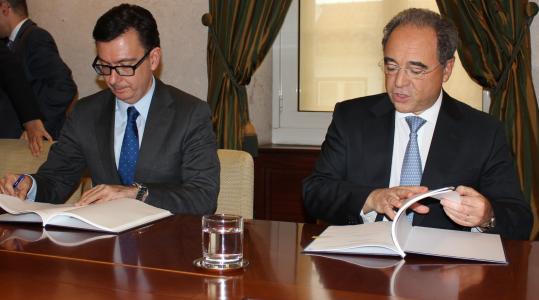 EIB Vice-President Román Escolano and the President of Millennium BCP, Nuno Amado