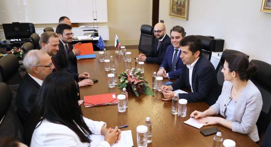 EIB President Hoyer pledges support for Bulgarian economy, meets President Radev and Prime Minister Petkov