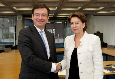 ICO’s Chairman, Román Escolano and EIB Vice-President Magdalena Álvarez Arza