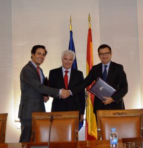 From left to right: P. Zalba, President of ICO, A. Fernández, Director of IDAE and EIB Vice-President R. Escolano