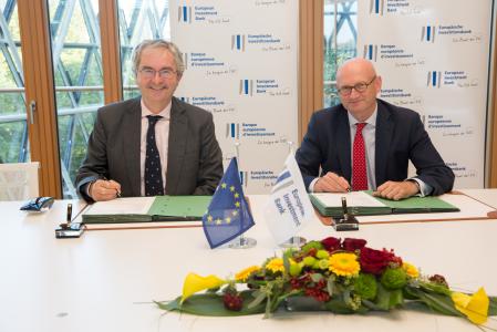 EIB Vice-President Jonathan Taylor and NIB President Henrik Normann