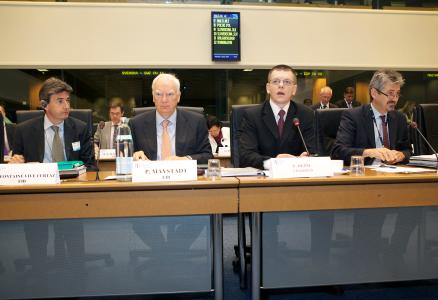From left to right: Philippe de Fontaine Vive, EIB Vice-President, Philippe Maystadt, EIB President, Einars Repše, Minister of Finance and EIB Governor for the Republic of Latvia, Alfonso Querejeta, EIB Secretary General and General Counsel of Legal Affairs