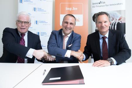 De gauche à droite: Pim van Ballekom, Vice-président de la BEI, Erik Van Den Eynden, Head of Midcorporates & Institutionals, Robert Jan Smidts, Director General DG Research & Innovation
