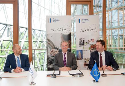 Mr Ole Larsen, Executive Vice-President & CFO, Bavarian Nordic, Mr Jonathan Taylor, EIB Vice-President andMr Paul Chaplin, President & CEO, Bavarian Nordic