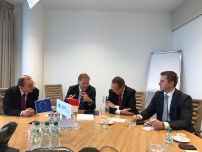 From left to right: From left to right: Mr Ladislav Dvorak, Manager of Strategic Projects at Ceska sporitelna, a.s, Mr Vazil Hudák, the EIB Vice President responsible for operations in the Czech Republic, and Mr Karel Mourek, Member of the Board of Directors at Ceska sporitelna, a.s.