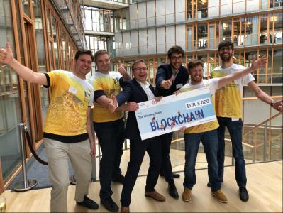 The winners of the EIB Blockchain Challenge: the EY team, with an innovative solution to improve transactions using blockchain and robotics. 