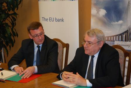 Mr Dariusz Kacprzyk President of the BANK GOSPODARSTWA KRAJOWEGO and Mr Laszlo Baranyay Vice President of the EUROPEAN INVESTMENT BANK