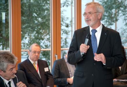 Review of the year and a look aheadEIB Transparency PolicyEIB Climate Action Closing remarks by Vice-President Philippe de Fontaine Vive