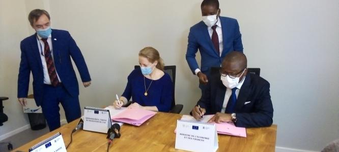 Minister of Finance and EU Ambassador welcome EIB support for COVID-19 health resilience and climate adaptation in Benin
