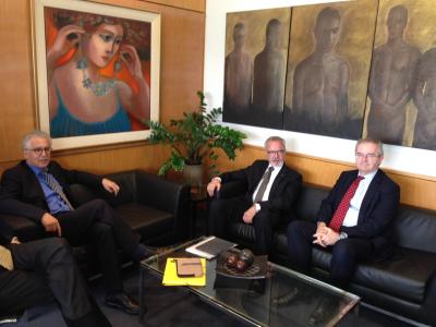 from left to right: Professor Constantinos Christofides, Rector of the University of Cyprus; Mr Werner Hoyer, EIB President; and Mr Jonathan Taylor, EIB Vice-President
