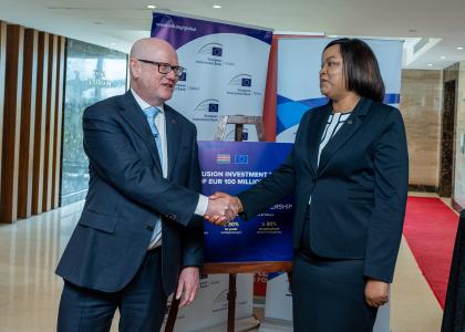 EIB Global and Kenya-based Family Bank team up in €100 million financing deal for country’s women and young entrepreneurs