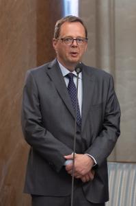 The EIB and SNTGN TRANSGAZ SA (Transgaz) have signed an agreement for the provision of advisory services to prepare and develop a decarbonisation strategy for Romania’s gas network.