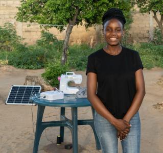 The Reencontro Association in Maputo, Mozambique runs sewing workshops using machines running on solar energy. How is this possible? These machines are SolarWorks products. This company is innovating in solar power systems, particularly with sewing machines and other appliances. Their objective is provide clean affordable energy to households and make productive use of renewable energy. Team Europe is proud to support SolarWorks in the deployment of off-grid solar powered solutions for households and micro-entrepreneurs.
