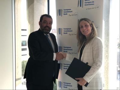 From left to right, J. Ormazabal, Velatia´s CEO and EIB Vice President E. Navarro
