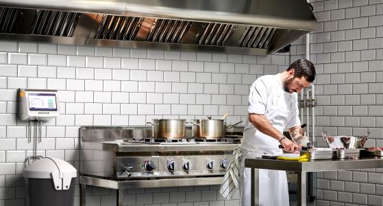 Winnow developed a software and hardware solution to support the staff of professional kitchens to track the amount and the type of food that is wasted, providing users with data to manage and prevent food waste.
