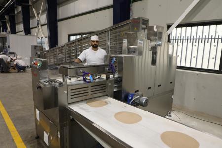 Founded in 1978, Saltek, a leading Lebanese manufacturer of bakery equipment, offers its clients based in over 90 countries worldwide the best modern equipment for the production of pita (Arabic) bread and various other types of flatbread. Thanks to the EIB funding provided to Byblos Bank, Saltek was able to finance an expansion of its factory located in the industrial city of Mazraat Yachouh. The expansion is expected to create around 50 full-time new jobs. The total new built-up area of the factory is 4,000 square meters and includes premises for soft works such as assembling, loading, etc. as well as showroom, warehouses and offices. The shift of soft works to the new building would free up space and enable the factory to install new machines in order to further increase its production capacity.
