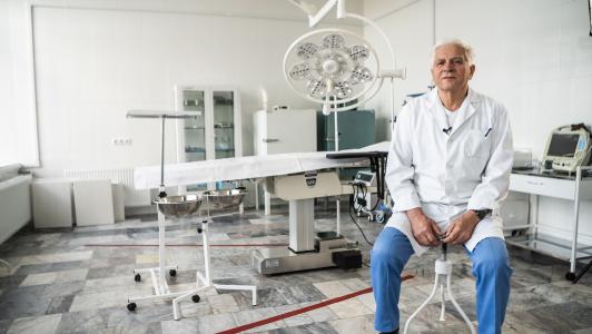 The Ukraine Early Recovery loan focuses on investments in the Ukraine Government-controlled Donetsk and Luhansk Regions and the surrounding areas of Kharkiv, Dnipropetrovsk and Zaporizhzhia. It will back undertakings to re-establish and improve public service delivery of water and sanitation, electricity, and heating. It also covers repairs to roads and railways and the reconstruction of destroyed bridges and the refurbishment of damaged public buildings, including administrative buildings, schools, health centres and hospitals, postal services, and other social infrastructure.
