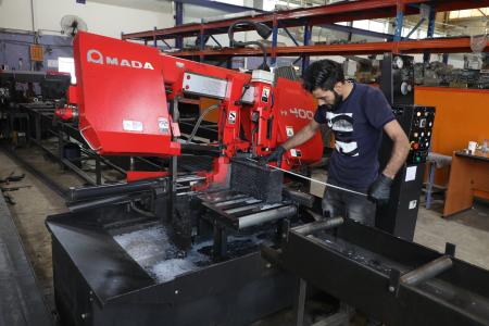 Founded in 1978, Saltek, a leading Lebanese manufacturer of bakery equipment, offers its clients based in over 90 countries worldwide the best modern equipment for the production of pita (Arabic) bread and various other types of flatbread. Thanks to the EIB funding provided to Byblos Bank, Saltek was able to finance an expansion of its factory located in the industrial city of Mazraat Yachouh. The expansion is expected to create around 50 full-time new jobs. The total new built-up area of the factory is 4,000 square meters and includes premises for soft works such as assembling, loading, etc. as well as showroom, warehouses and offices. The shift of soft works to the new building would free up space and enable the factory to install new machines in order to further increase its production capacity.
