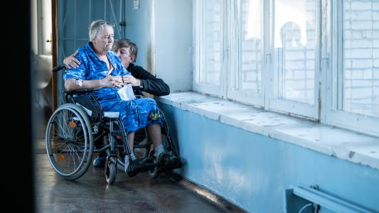 The Ukraine Early Recovery loan focuses on investments in the Ukraine Government-controlled Donetsk and Luhansk Regions and the surrounding areas of Kharkiv, Dnipropetrovsk and Zaporizhzhia. It will back undertakings to re-establish and improve public service delivery of water and sanitation, electricity, and heating. It also covers repairs to roads and railways and the reconstruction of destroyed bridges and the refurbishment of damaged public buildings, including administrative buildings, schools, health centres and hospitals, postal services, and other social infrastructure.
