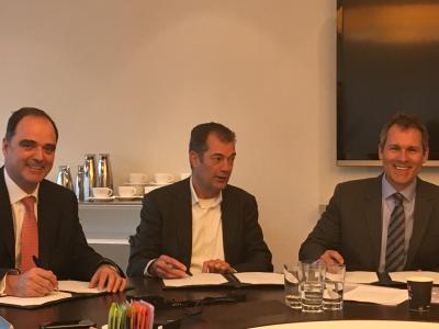 From left to right: S. Fewster, Global Head Shipping, ING; F. Nietzman, Director, Spliethoff and F. Gaudet, Senior Banker, EIB
