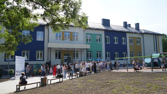 Ukrainian school in southwestern city of Chernivtsi reopens after major EU funded renovation