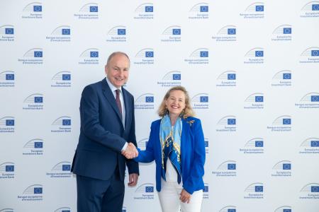 Taoiseach visits EIB and welcomes EUR 300 million backing for Irish water investment