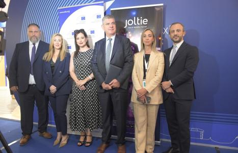 EIB invests €17.5 million under InvestEU to expand electric vehicle charging network in Greece and Cyprus