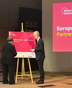 EIB Global supports South Africa’s green transition with €350 million framework loan for Transnet