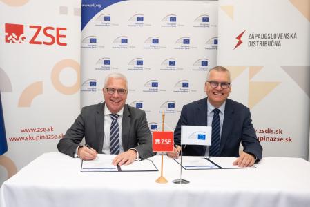 Modern, safer electricity distribution networks for Slovakia with €350 million EIB loan to ZSE Group