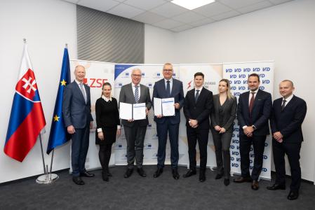 Modern, safer electricity distribution networks for Slovakia with €350 million EIB loan to ZSE Group