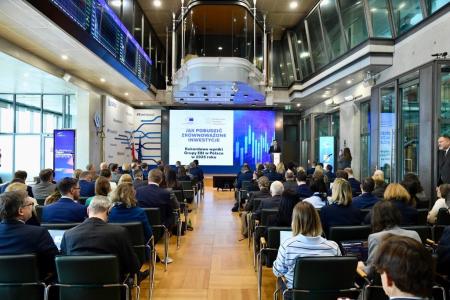 EIB Group invested record €8 billion in Poland in 2025