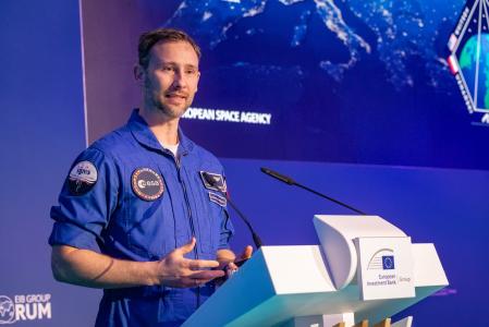 Keynote intervention by astronaut Sławosz Uznański-Wiśniewski from the European Space Agency