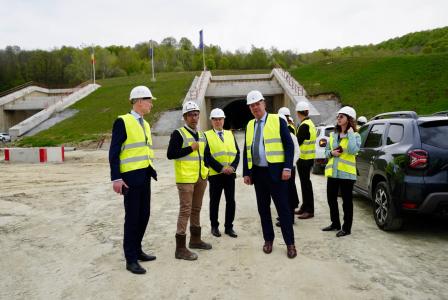 EIB Vice-President Tsakiris visits Romanian site forming central part of A1 motorway project