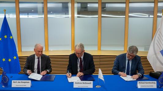 EU and EIB to boost businesses in partner countries through €1.3 billion financing