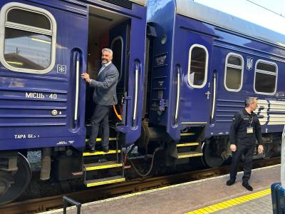 EIB Vice-President Karl Nehammer visits Ukraine to bolster recovery and development efforts