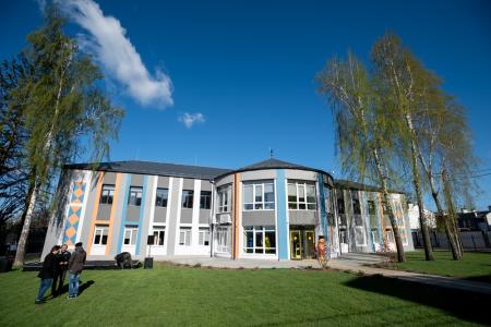 Ukrainian primary school in Hostomel reopens with EU support