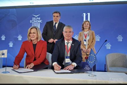 The European Investment Bank (EIB) and the National Bank of Greece (NBG) have signed a first tranche of €100 million under a €200 million approved financing program to support investments in the agriculture and bioeconomy sectors across Greece. The first tranche of €100 million was signed on 28 January 2026, marking the launch of an initiative aimed at strengthening investment across the agricultural value chain nationwide.