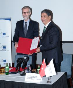 EIB resumes financing in Türkiye with €200 million to support the decarbonisation of Turkish companies