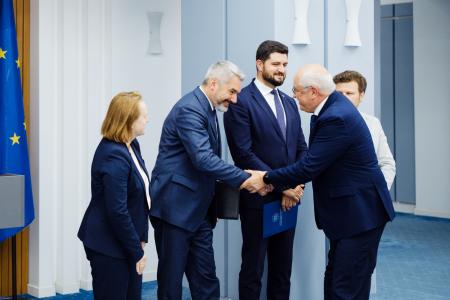 EIB Global supports modernisation of schools across Moldova
EU expands support for energy-efficient healthcare infrastructure in Moldova
