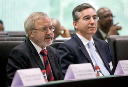 Mr Werner Hoyer, President of the EIB and Mr Plutarchos Sakellaris, Vice-President of the EIB