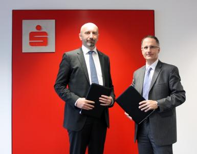 From left: Mag. Andrej Plos, Chairman of the Management Board of Sparkasse, Dominique Courbin, Head of the Lending Division Slovenia, Croatia and Western Balkans, the European Investment Bank.