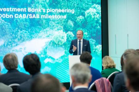 EIB and Luxembourg Stock Exchange mark €100 billion milestone in sustainability funding