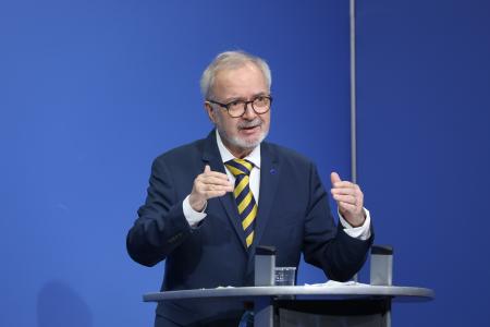  EIB Group Annual Press Conference 2021