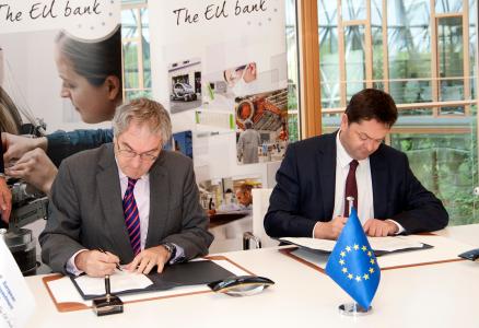 MrJonathan Taylor, EIB Vice-President and Mr Paul Chaplin, President & CEO, Bavarian Nordic