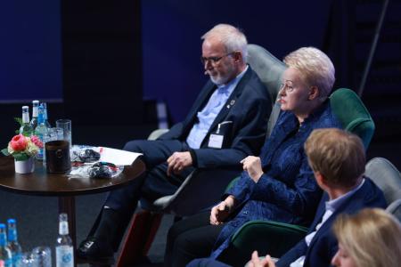 EIB President Werner Hoyer congratulates 2023 Charlemagne Prize winners: “The brave people of Ukraine are fighting for Europe's freedom and unity”