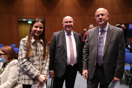 831f3f72-38ed-4b11-aa19-e6e29e47583b